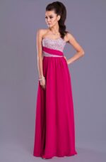 Elegancka sukienka z gumką podkreślającą talię w kolorze fuksji