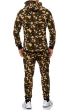 Elegancki dres na chłodniejsze dni w kolorze moro khaki - obrazek 3