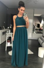 Modna sukienka z delikatnym rozkloszowaniem w kolorze zielonym