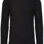 Efektowny sweter w klasycznym fasonie w kolorze czarnym
